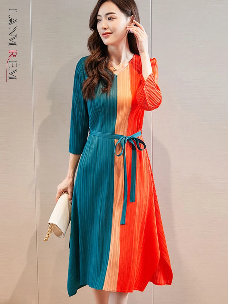 

LANMREM Elegant Women Patchwork Long Dress Loose V-neck Belt Three Quarter Sleeve Fashion 2022 Summer Female Clothing 2I411