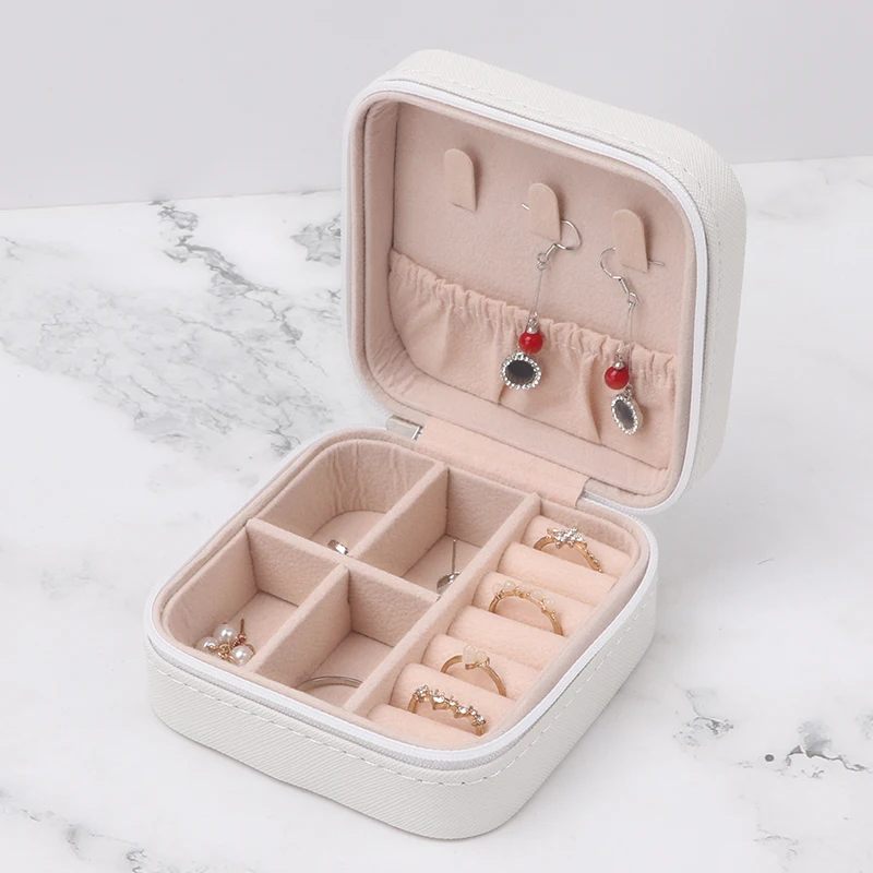 Travel Jewelry Case Earrings Necklace Ring Leather Jewelry Organizer Display Portable Locket