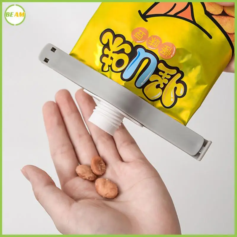 

Moisture-proof Sealing Bag Clips Simple Sealing Clip Sealing Tightly Household Bag Clips Hot Nordic Wind Sealing Device Portable