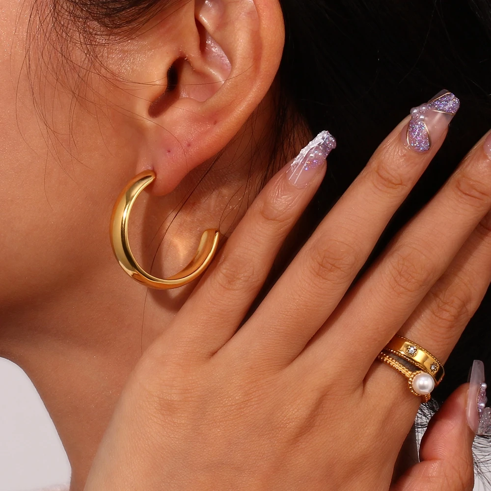 

2023 New 18K Gold Plated Stainless Steel 32mmC Glossy Metal Earrings For Woman Engagement Jewelry Anniversary Daily Party