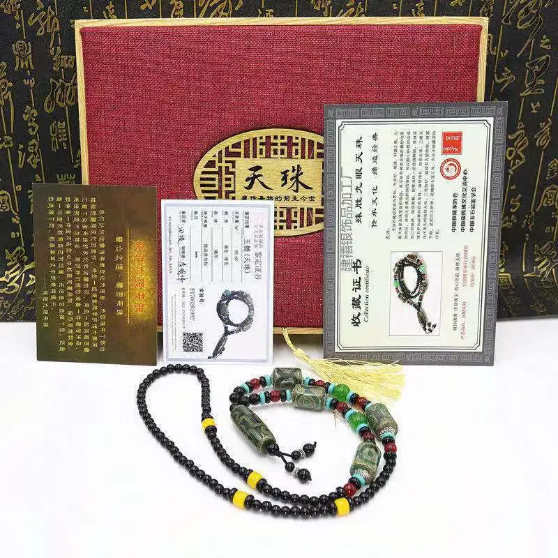 Ожерелье из зеленого агата в тибетском стиле