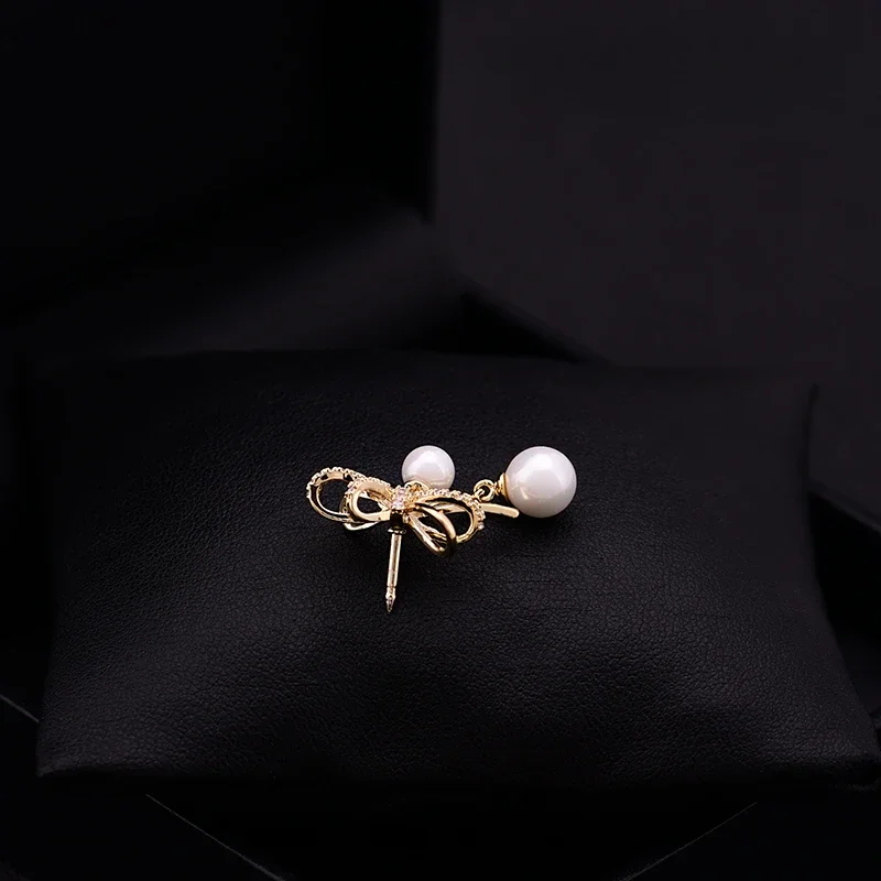 Брошь с жемчужным бантом Женская антиэкспозиционная фиксирующая пряжка в