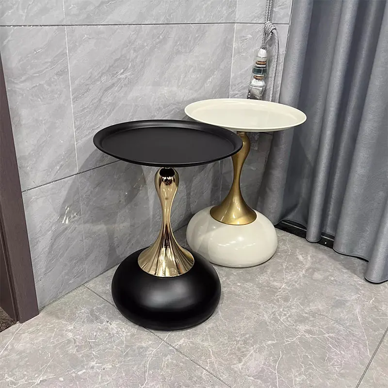 Стоячий современный журнальный столик в скандинавском стиле черный для