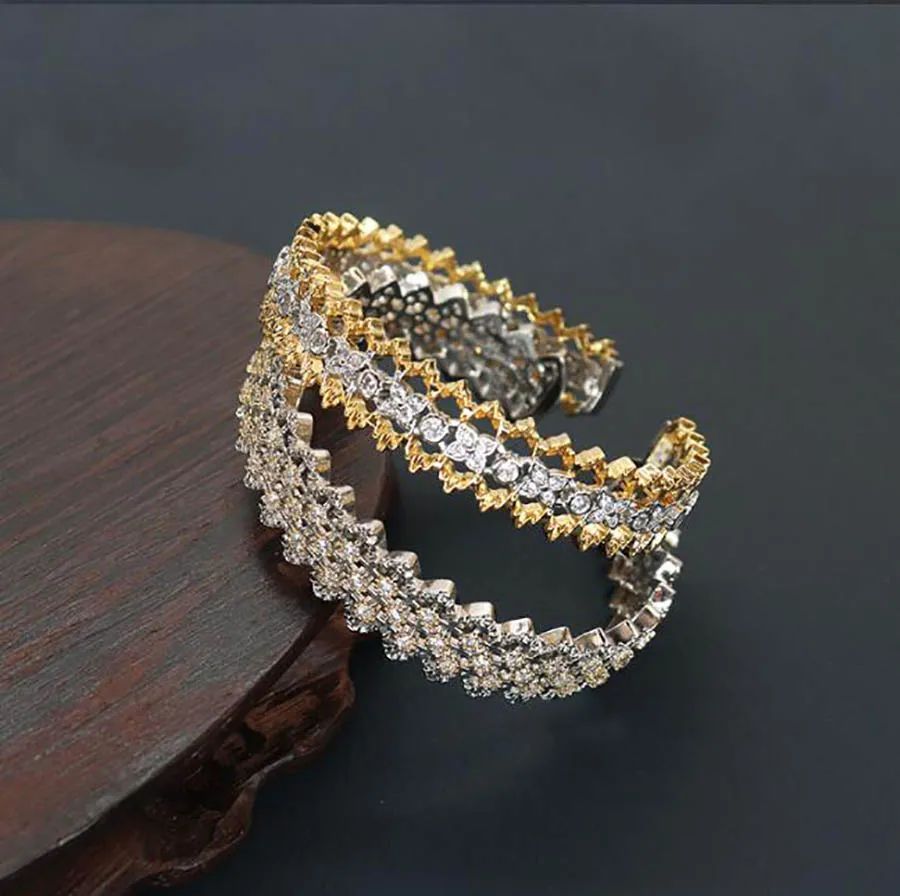 

Italian hollow diamond lace honeycomb bracelet Retro C-shaped adjustable opening women vintage gold cuff bracelet
