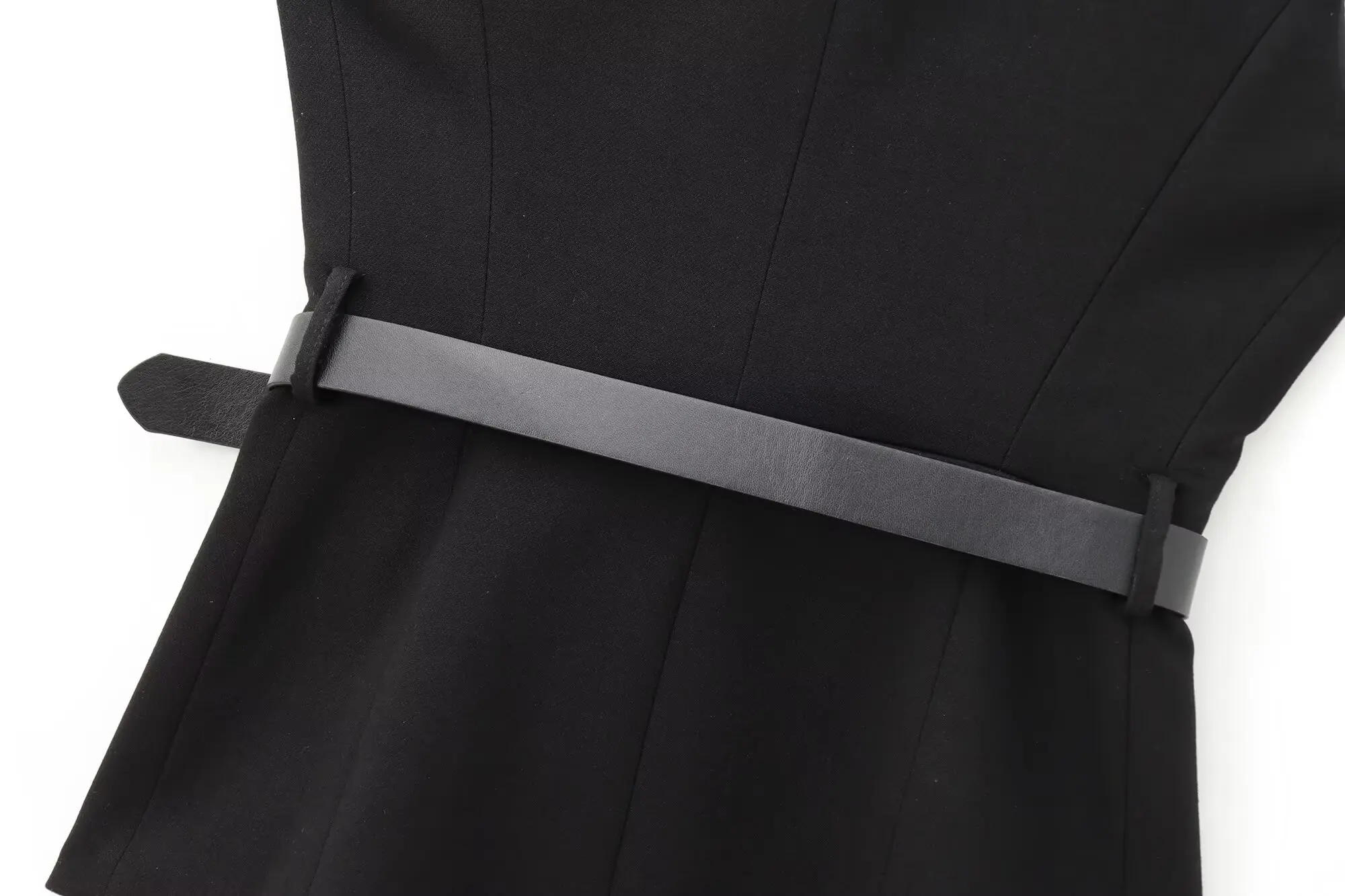 Maxdutti Минималистичный жилет с пряжкой во французском стиле черный элегантный