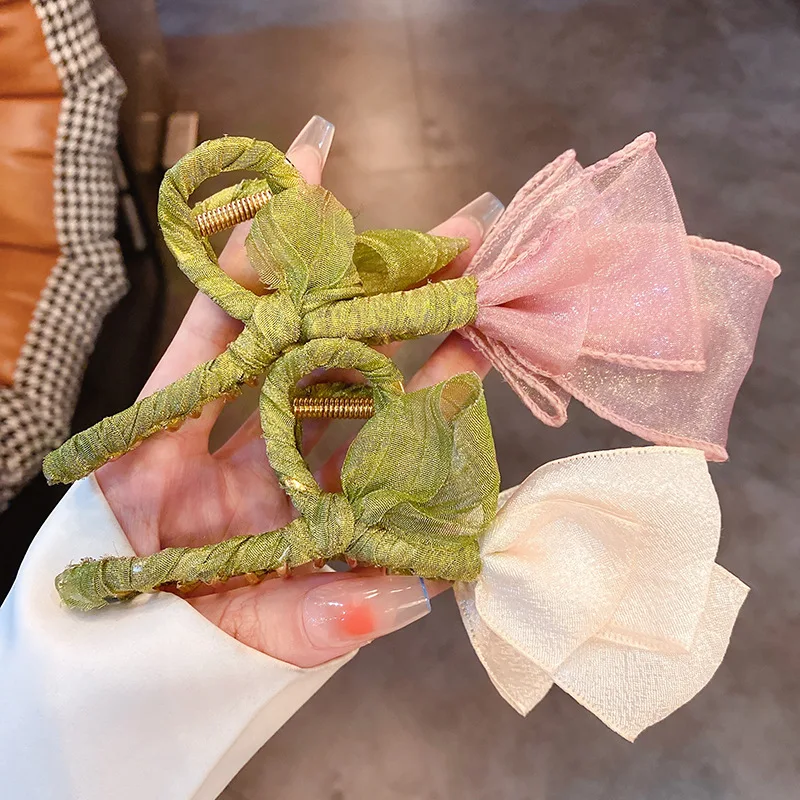 

Fairy Pink White Tulip Flower Leaves Hair Clip Claws Hairpin Large Shark Clip for Women Girls Hair Claw Makeup Hair Accessories