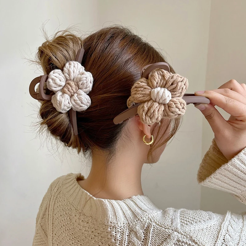 

Knitting Wool Flower Large Hair Claw Autumn Winter Headwear Ins Temperament Weave Ponytail Clip Vintage Knit Hair Accessories