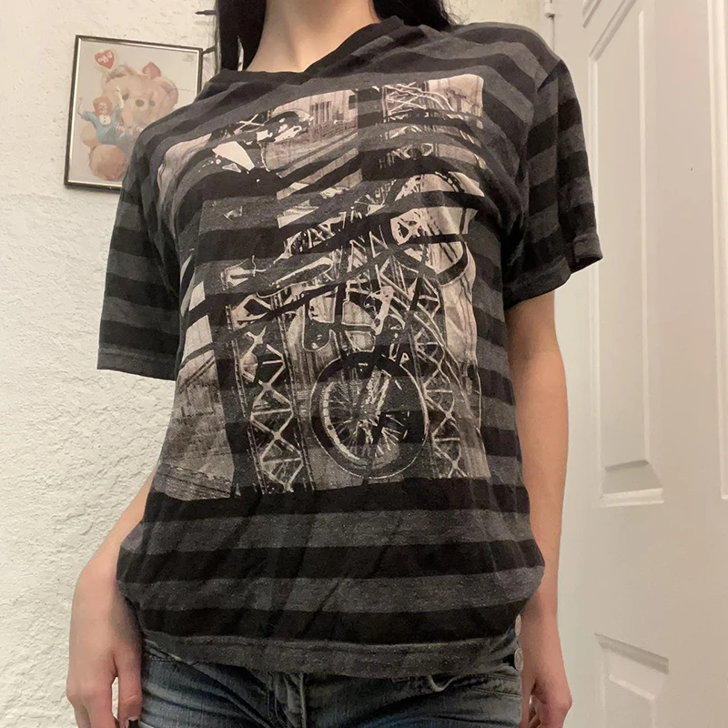 

2000s Aesthetics Y2K Graphics Striped T Shirt Dark Academia Short Sleeve Tees Vintage Grunge Mall Goth Sweats Top Women Summer
