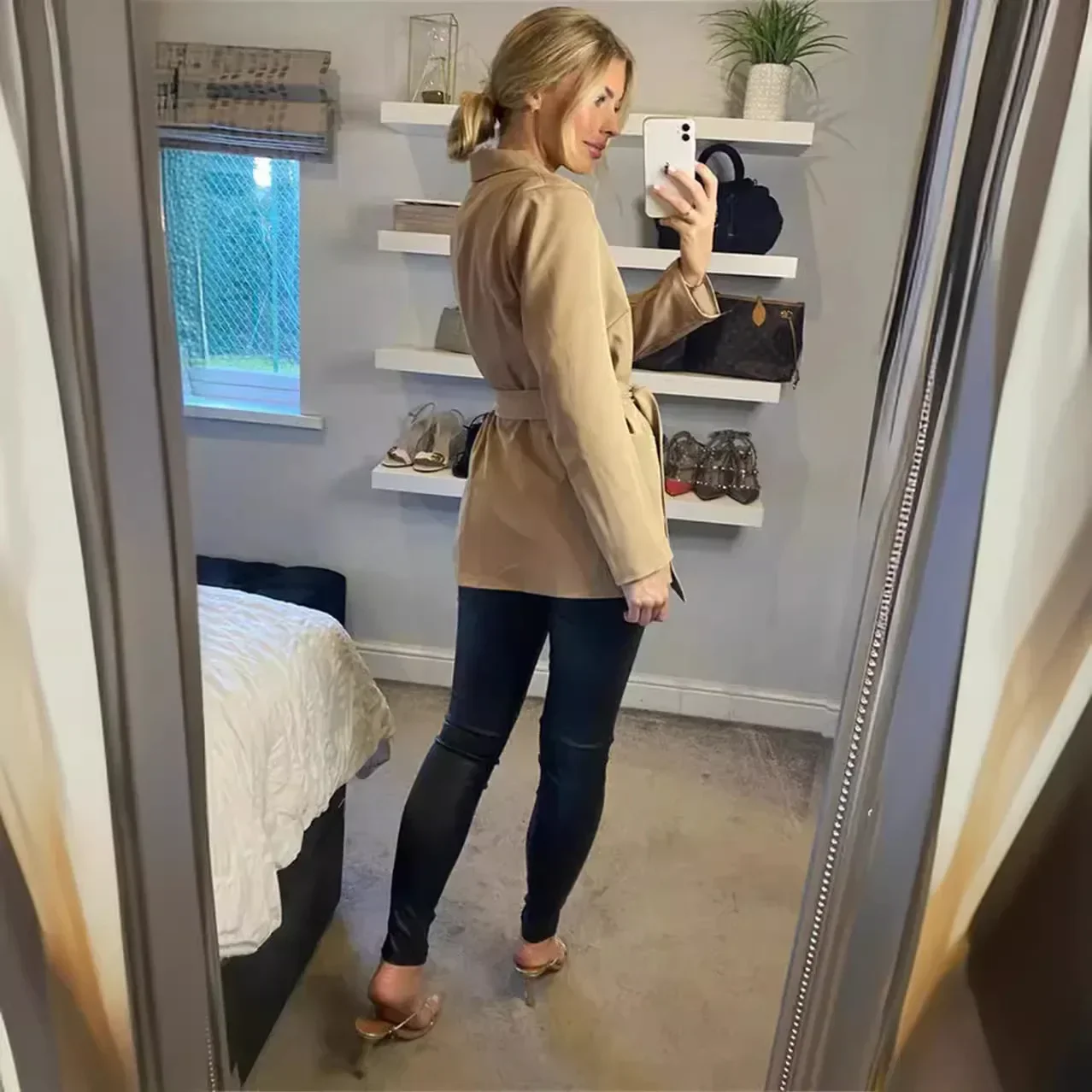 Женская Осенняя новая однотонная куртка с двумя карманами