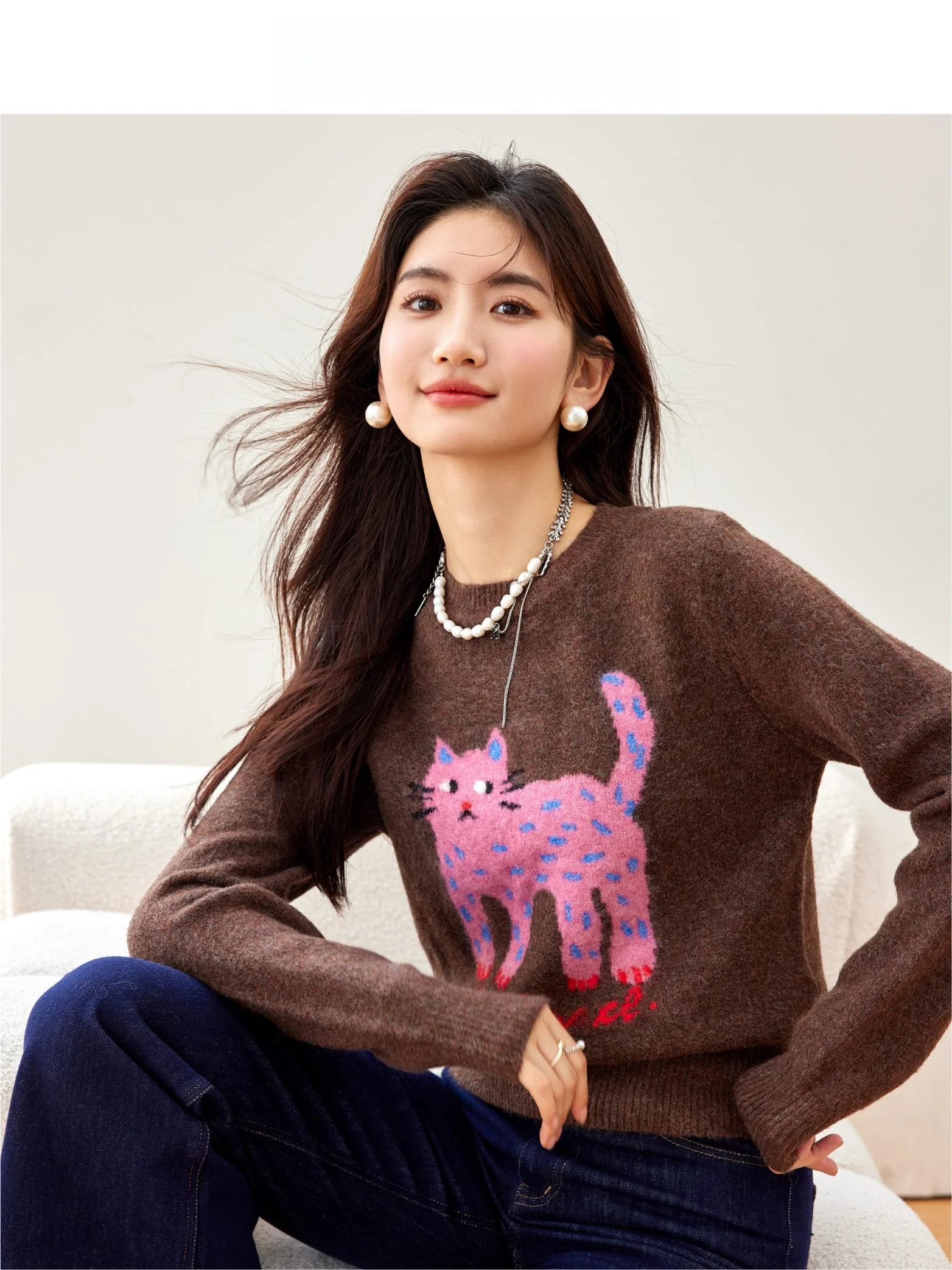 Новинка 2024 женский тонкий милый свитер с длинными ногами вязаный изогнутой