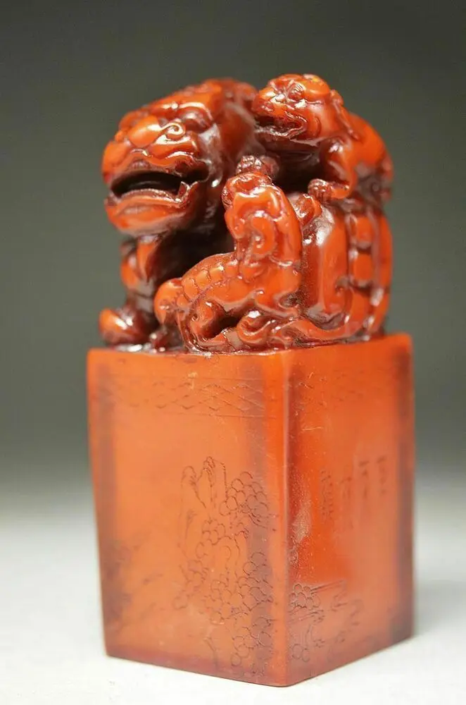 

10 Cm Chinese Shoushan Stone Hand-Carved Lion Statue Seal