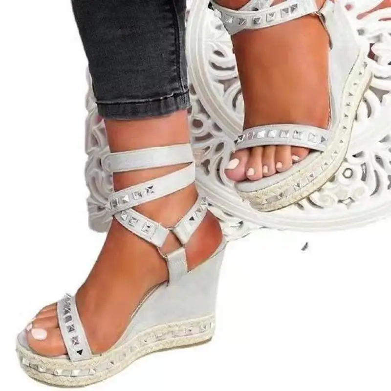 2022brand New Ladies Platform Gladiator Sandals Fashion Rivet Wedges High Heels Summer Women's Sandals Party Shoes Woman35-43