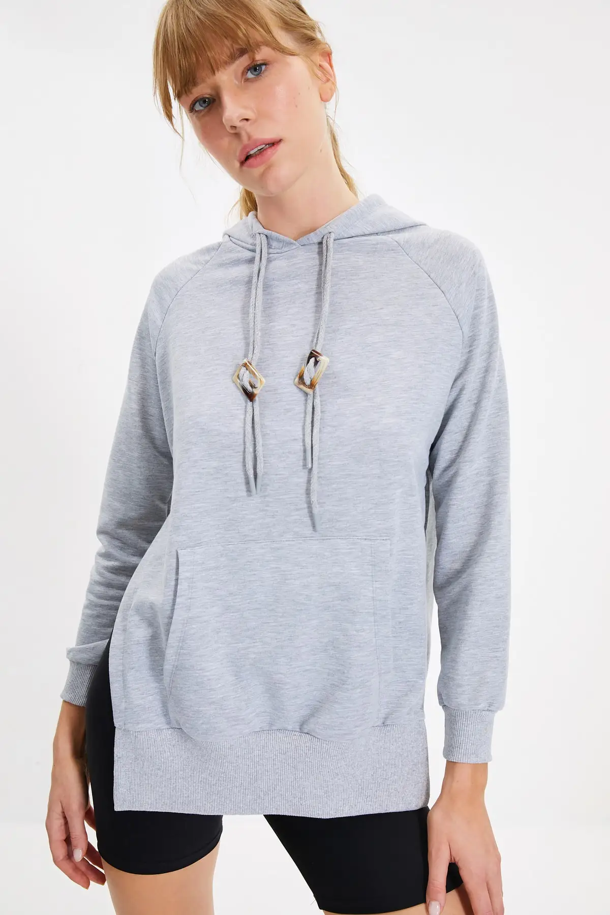 Спортивный Свитшот оверсайз с капюшоном TWOAW22SW0406 |