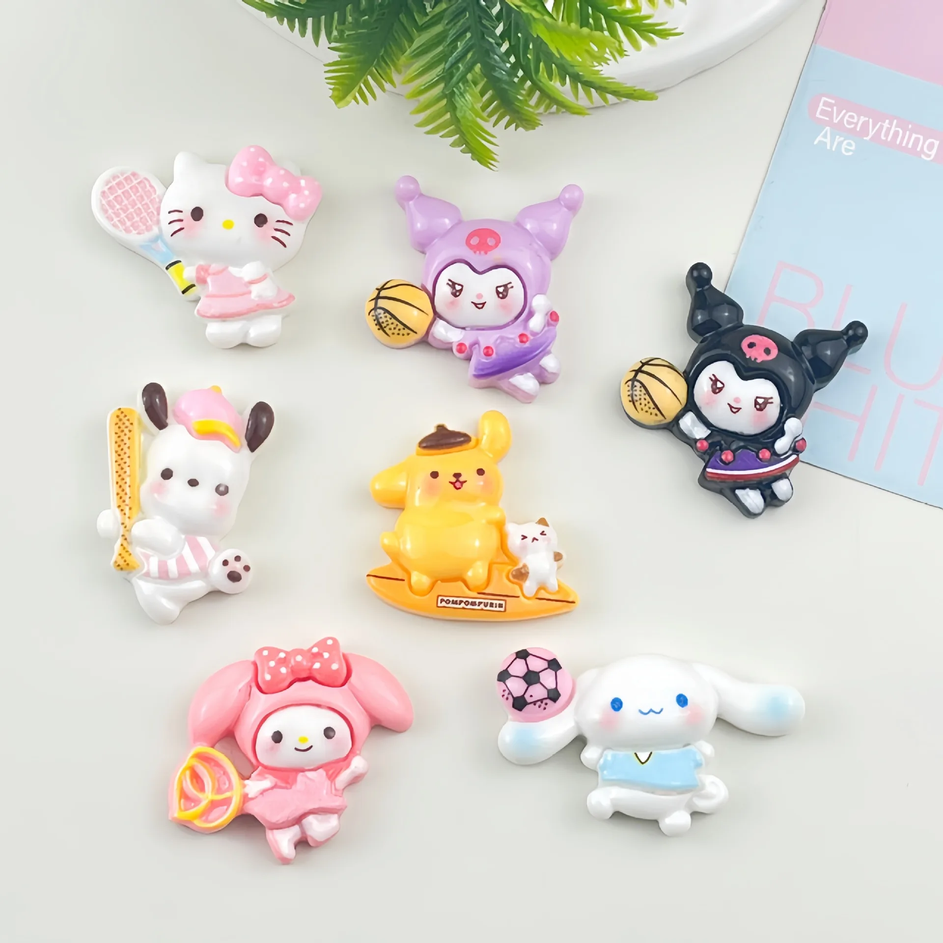 Фото Милые плоские фигурки из смолы Sanrio Kulomi Melody Series для декора холодильника, скрапбукинга, чехлов для телефонов, головных уборов, сережек и поделок своими руками №3