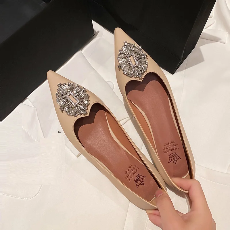 

Woman Elegant Flat Sweet Girls Rhinestones Pointed Toe Low Heel Shoes Cow Leather Flats For Women