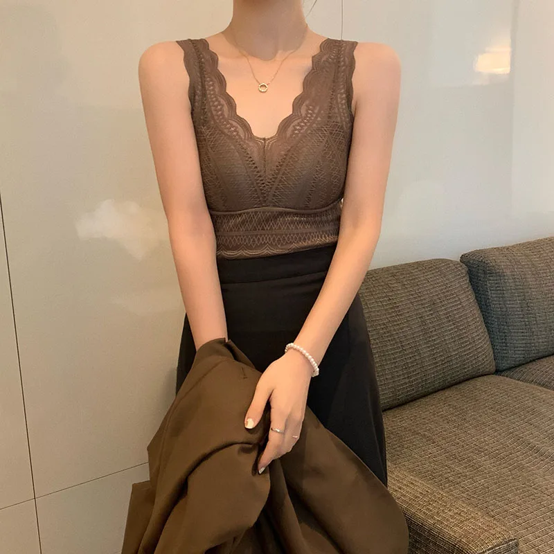 

Korean Fashion Thickened Tank Woman Lace Patchwork Deep V Neck Camisole Women Built In Bra Sleeveless Top Female Dropshipping