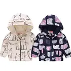 Детская куртка на молнии с капюшоном и изображением животных