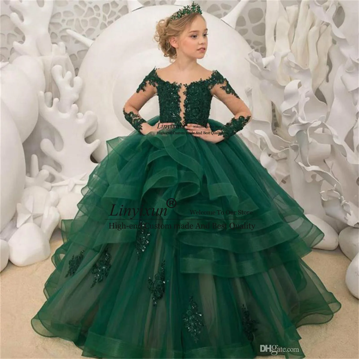 

Gorgeous Green Flower Girl Dresses Scoop Appliques Beaded Long Sleeves Kids Pageant Gowns Ruffle Tiered First Communion Dresses