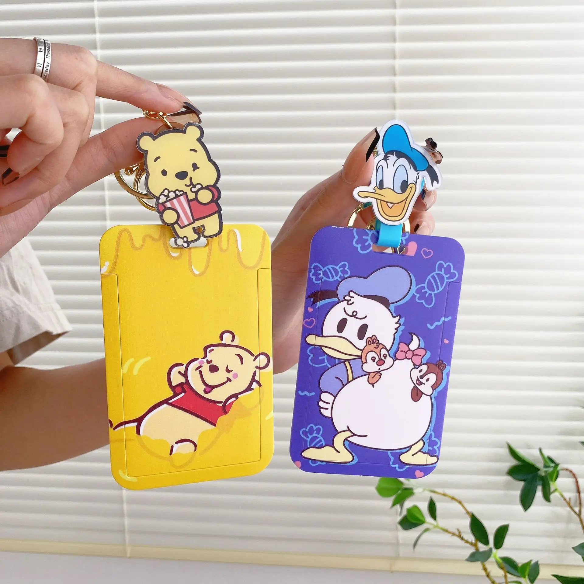 

Disney Mickey and Minnie Keychain Cute Donald Duck Pooh Keyring Student Meal Card Campus Card Holder Work Card Key Chain Gifts