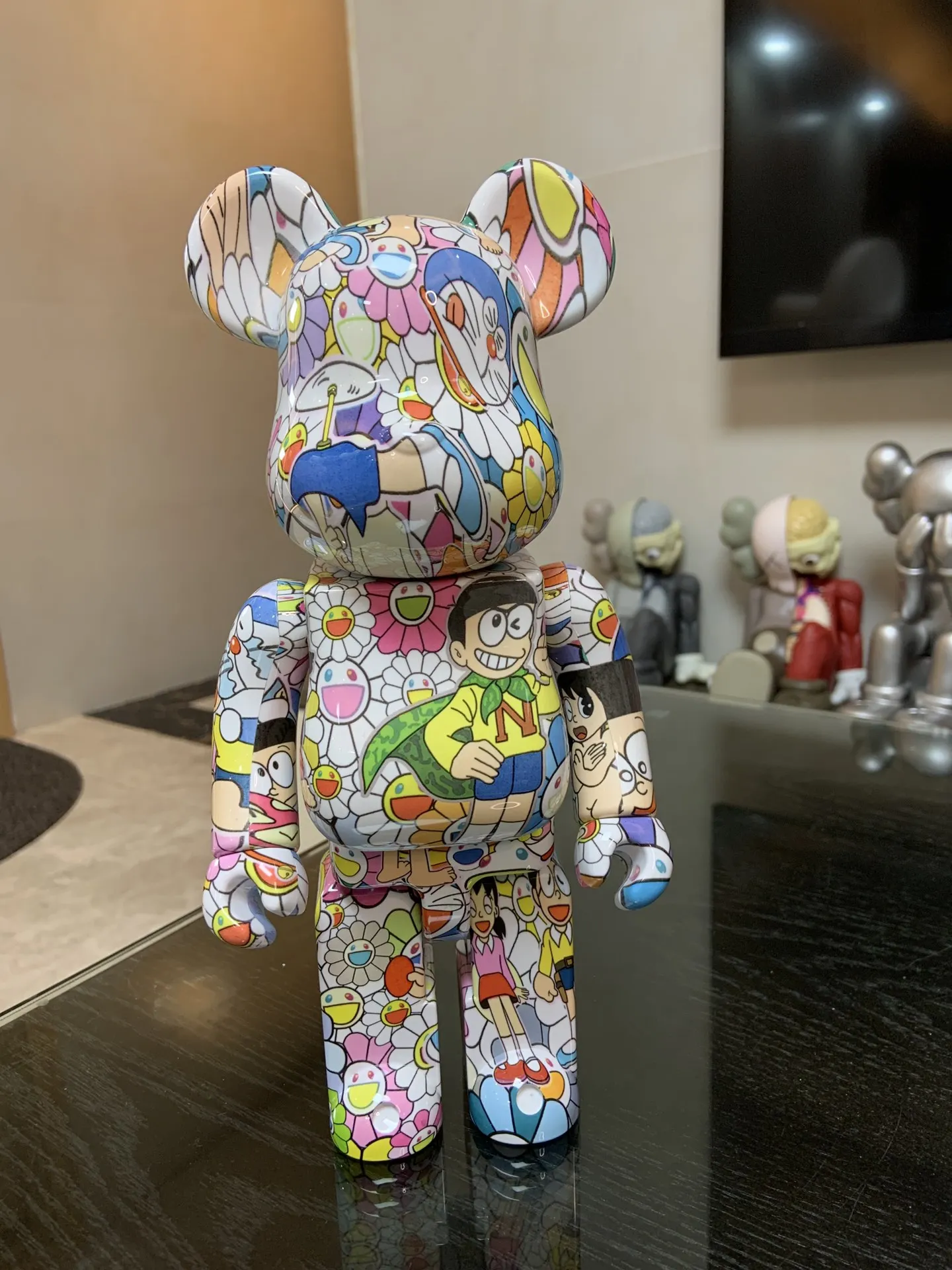 

Be@rbrick Bearbrick 28cm400%ABS Takashi Murakami sunflower doraeon video display white packaging box trendy Teddy bear