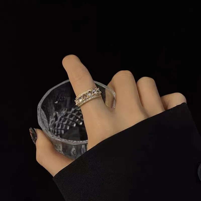 

New Fashion Trend Unique Design Geometric Exquisite Full Diamond Round Ring Men and Women Jewelry Party Gift Wholesale