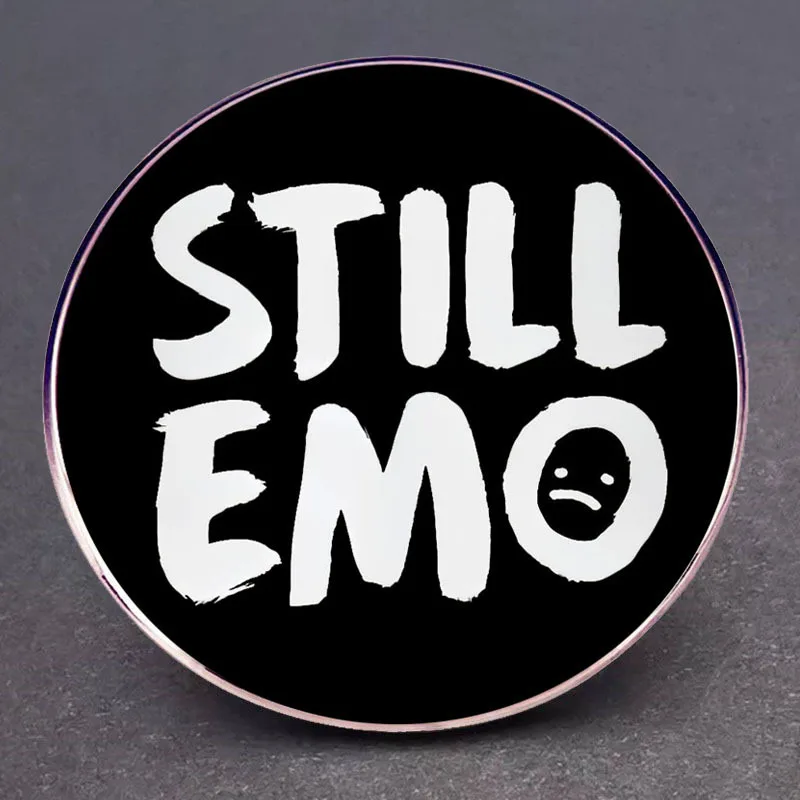 Эмалированная брошь в виде натюрморта