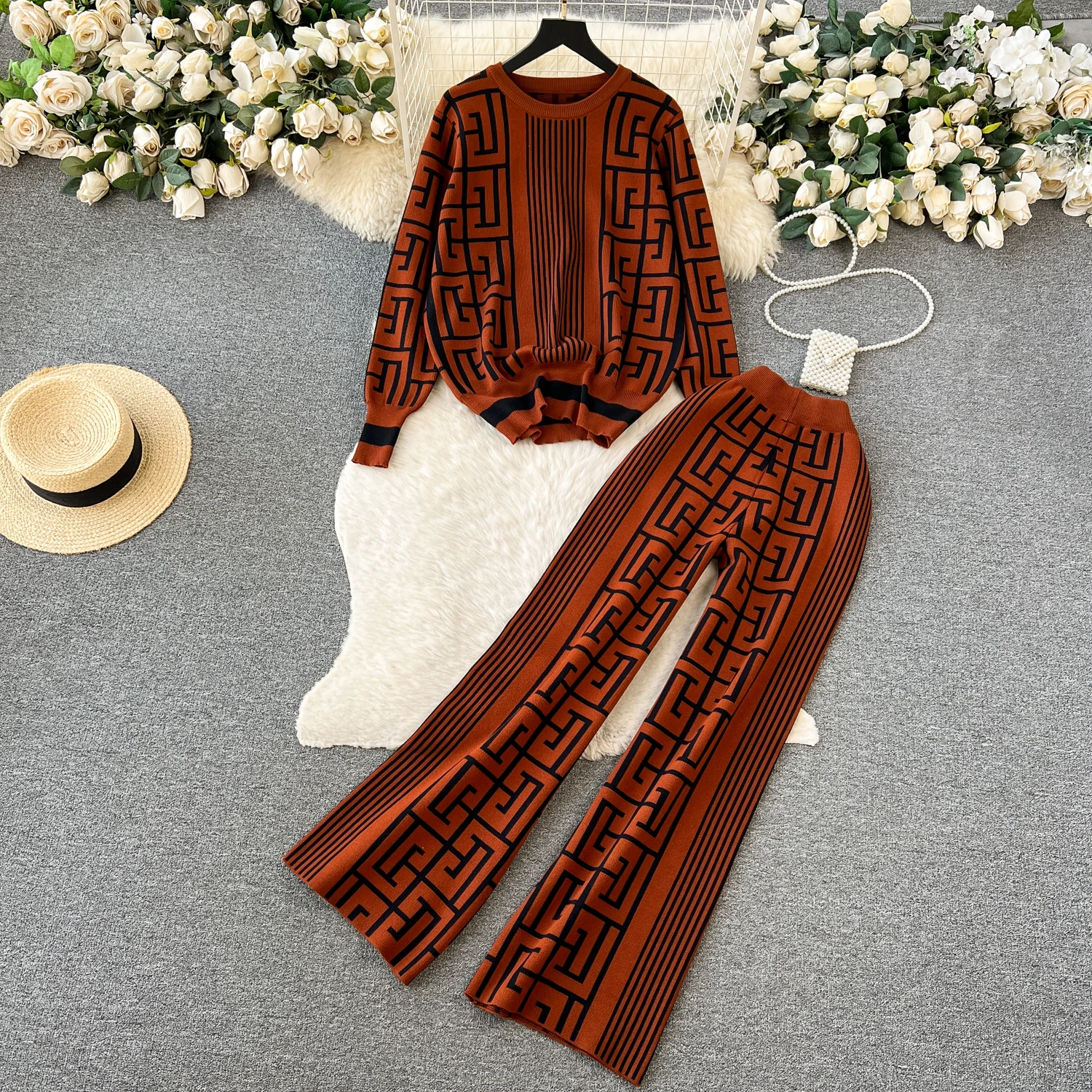 

Clothland Women Retro Print Knitting Sweater Suit Long Sleeve Pullover Long Trousers Vintage Two Piece Set TA250