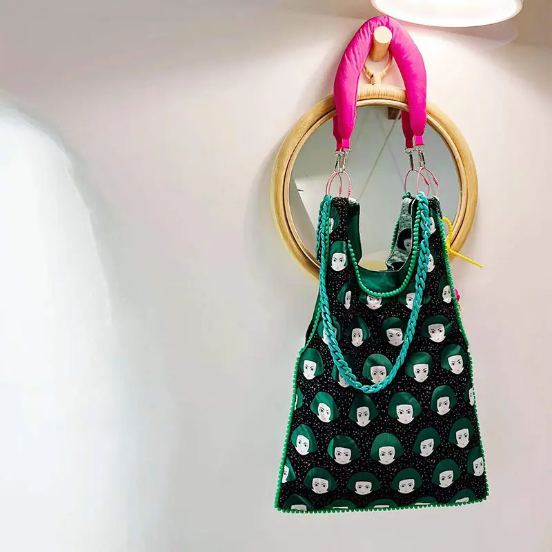 

Large Capacity Travel Tote Women Fashion Handbag Purses Nylon Shoulder Crossbody Messenger Bags for Female Trends Shopper Bags