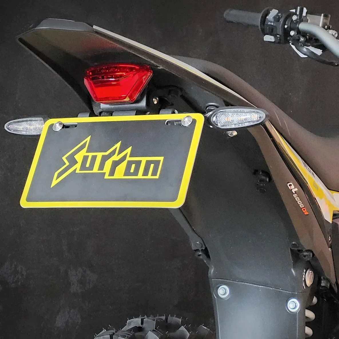 Подходит для Surron Ultra Bee Sur-ron UB Складной задний держатель номерного знака
