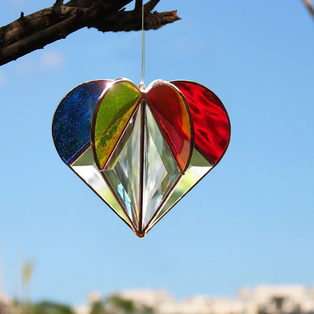

Romantic Acrylic Multi-Faceted Heart Sunlight Catcher Creative Light Catcher Wedding Valentines Day Gift for Lovers wind chimes