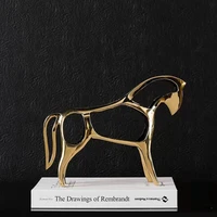 wholesale modern luxury golden horse sculpture home accessories desktop show pieces for home decoration