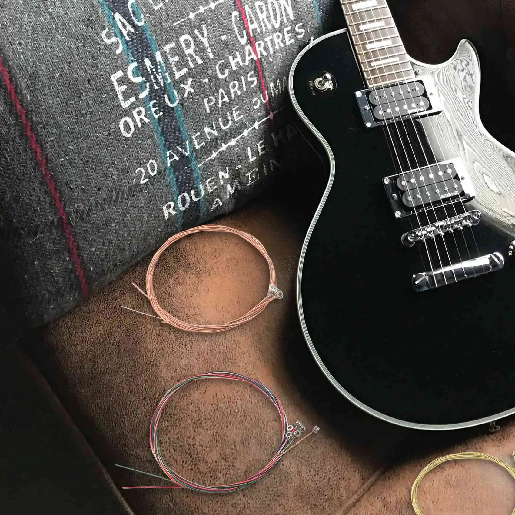 34 шт. комплект аксессуаров для гитары включая медиаторы капо струны акустической