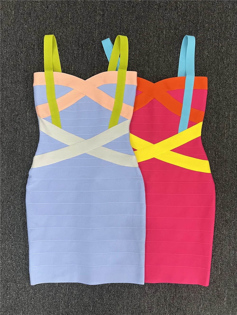 Женское летнее классическое эластичное облегающее мини-платье цветное