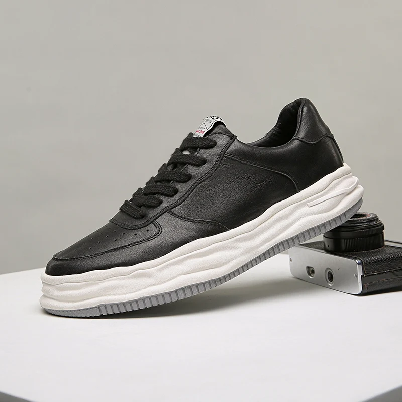 

Luxury Brand Men's Genuine Leather Casual Shoes New Outdoor Mens Sneakers High-end Fashion Leisure Walking shoes Comfy Men shoes