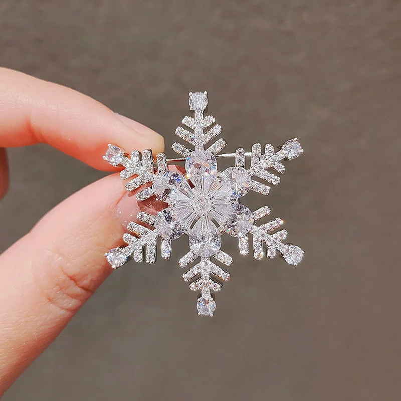 

Korea flash rhinestone snowflake elk deer brooch fashion temperament corsage brooch women's sweater suit accessories
