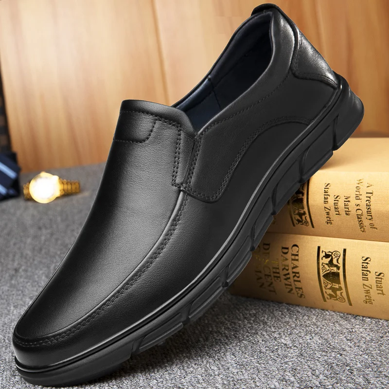 

Casual Spring AutumnMen's Genuine Leather Flats Shoes Breathable Moccasins Men's Loafers Travel Slip on Elegantes Formal Shoes