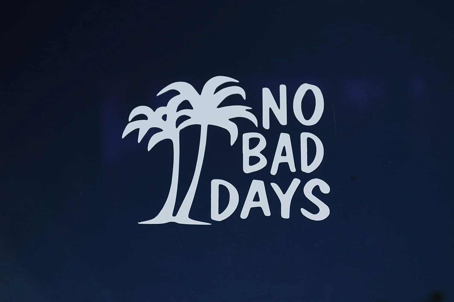 

Виниловая наклейка NO BAD DAYS выберите размер и цвет! Пальмовое дерево Parrothead V481