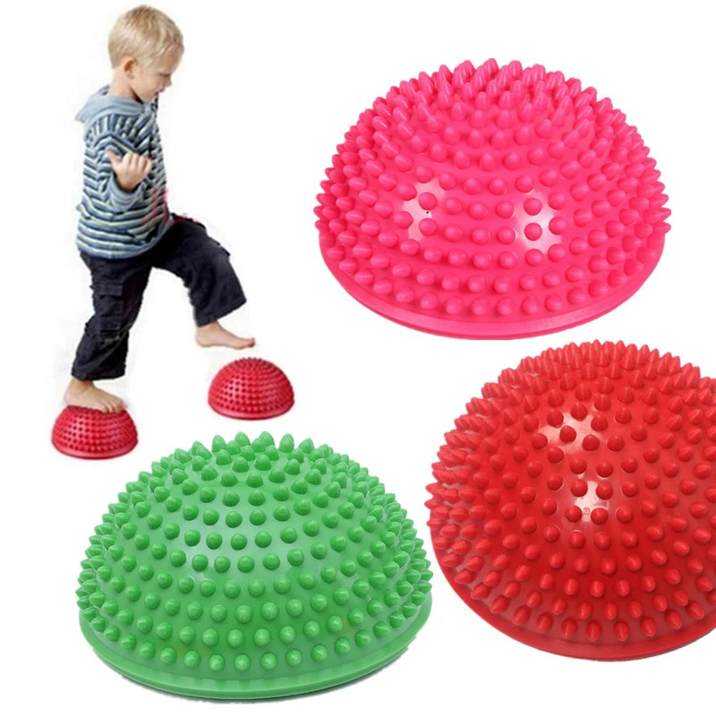 Массажный мяч для стоп. Мячик для массажа. Мячики массажные детские. Мяч для баланса. Полусфера балансировочная для детей.