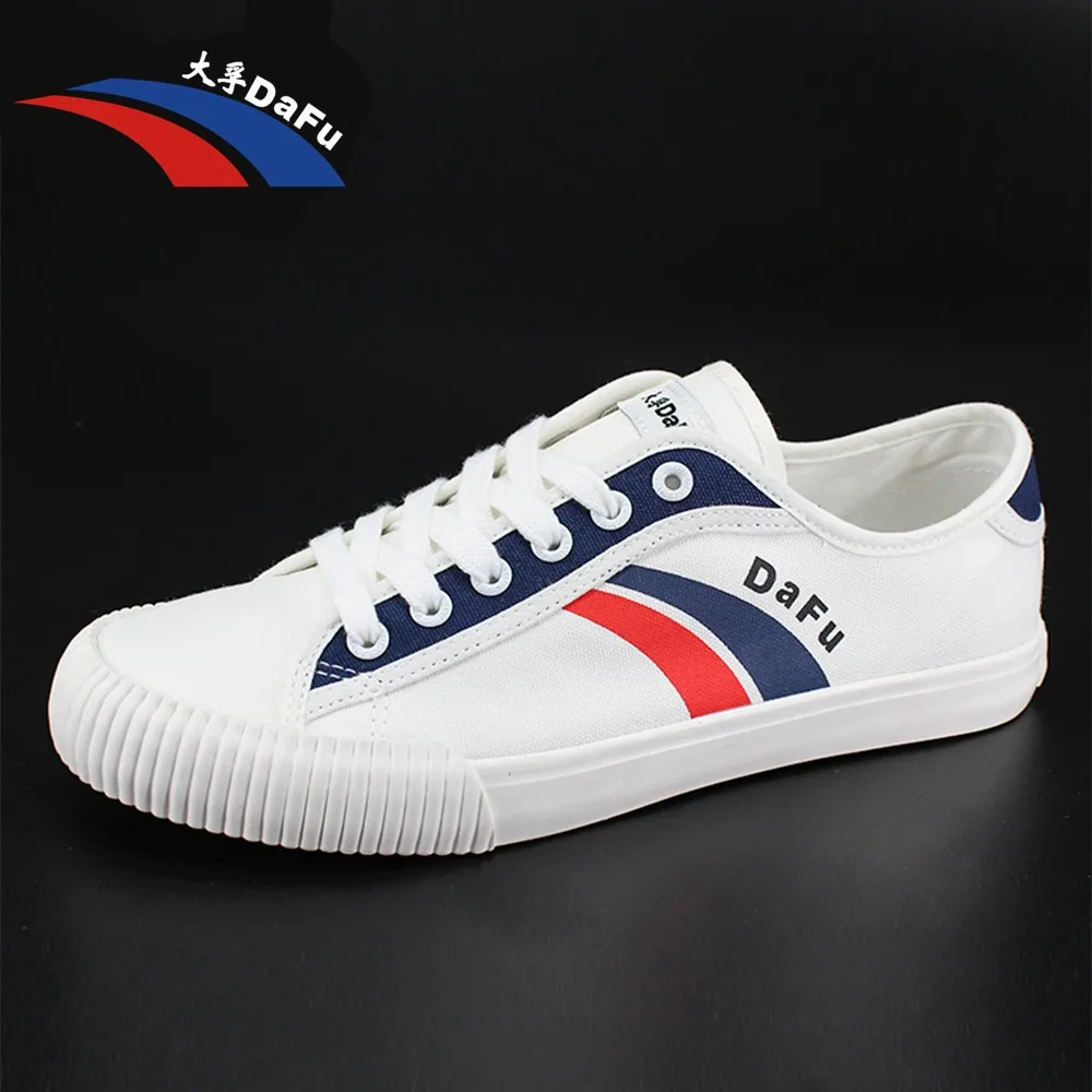 Low Classic Skateboarding White Shoes