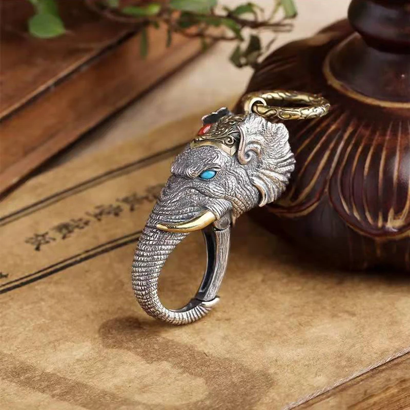 

RetroSen New Silver Manual Elephant God Of Wealth Pendant Ring Buckle Car Keychain Personality Creativity Vintage Silverware