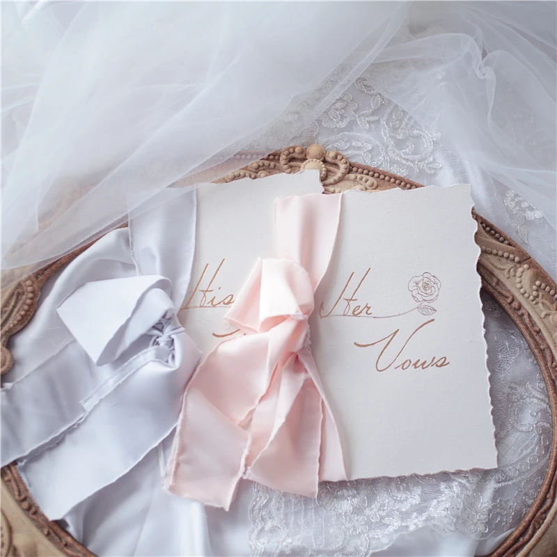 

2pcs Wedding Vows Card Favors Oath Book With Silk Ribbon Pink Bride And Groom Romantic Love Party INS Style Marriage Decoration