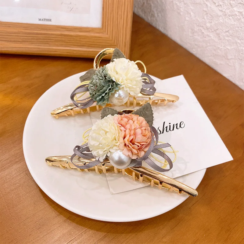 

Handmade Flower Hair Clip Clamp Women Korean Fashion Rose Pearl Metal Claw Clips for Thick Hair Large Hairpin Accessories Mujer