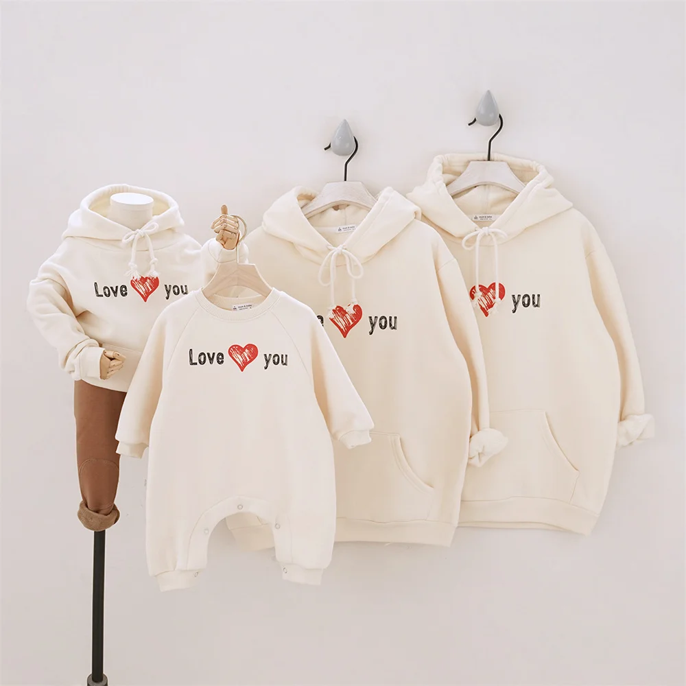 

Spring and Autumn Family Matching Clothes Love Print Hoodies Father and Son Mom and Daughter Baby Shirt Family Matching Outfits