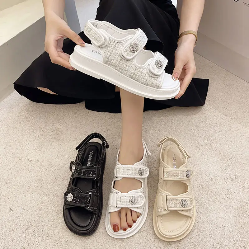 Женские сетчатые сандалии на платформе |