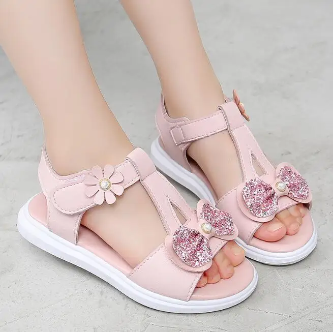 

2022 Summer Children's Leather Sandals Girls Hollow Out Princess Sandals New Style Fashion Kids Soft Sole Wedding Flat Shoes