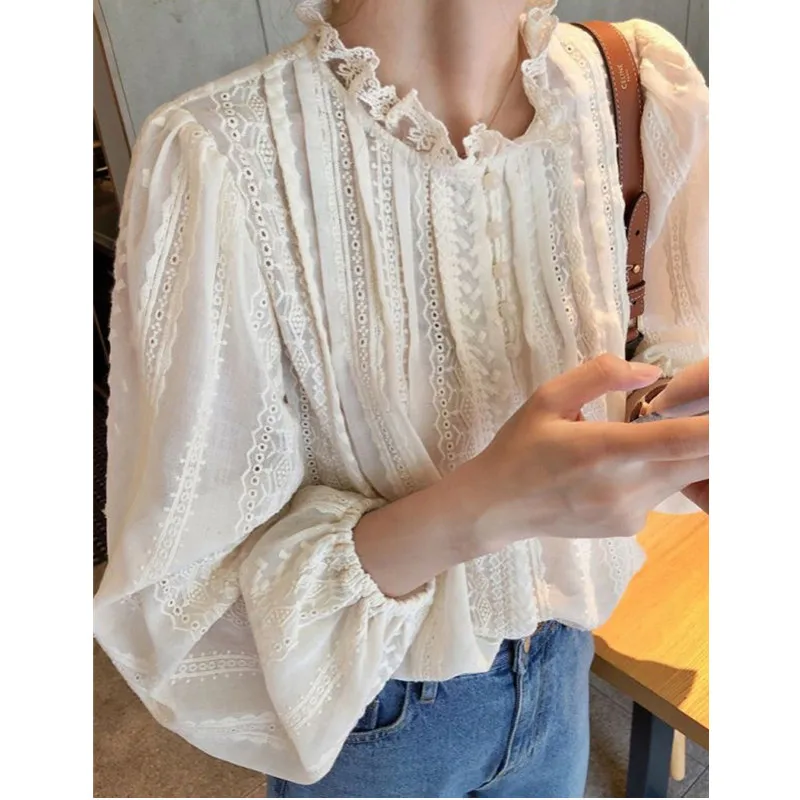 

2022 Korean Lace Edge Small Stand Collar Embroidery Large Size Solid Color Fungus Edge Shirt Top Women's Clothing
