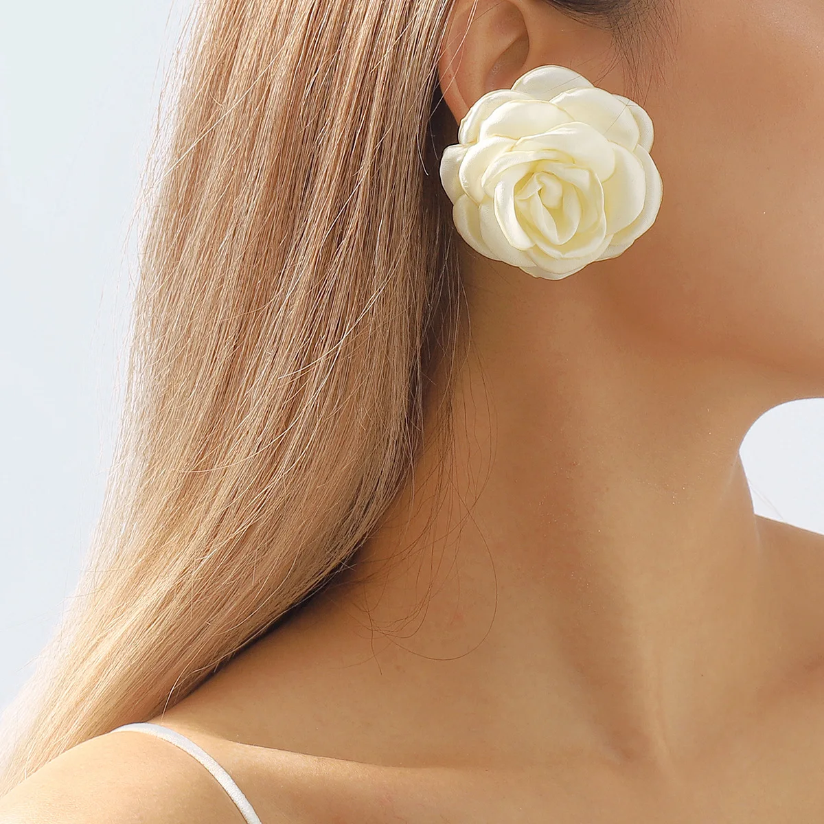 

Fashion Macarone Rose Earrings for Women Party Delicate Wedding Vintage Elegant Sweet Camellia Fabric Earrings Jewelry