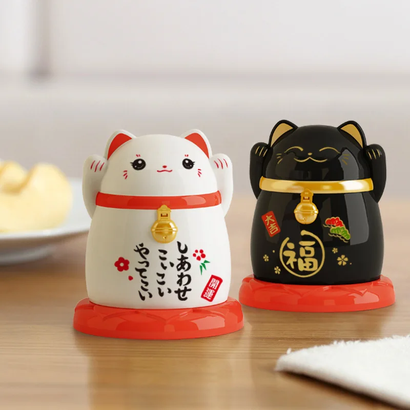 

Japanese toothpick box for lucky cats, toothpick box for lucky cats in New Year, Chinese plastic dustproof home.