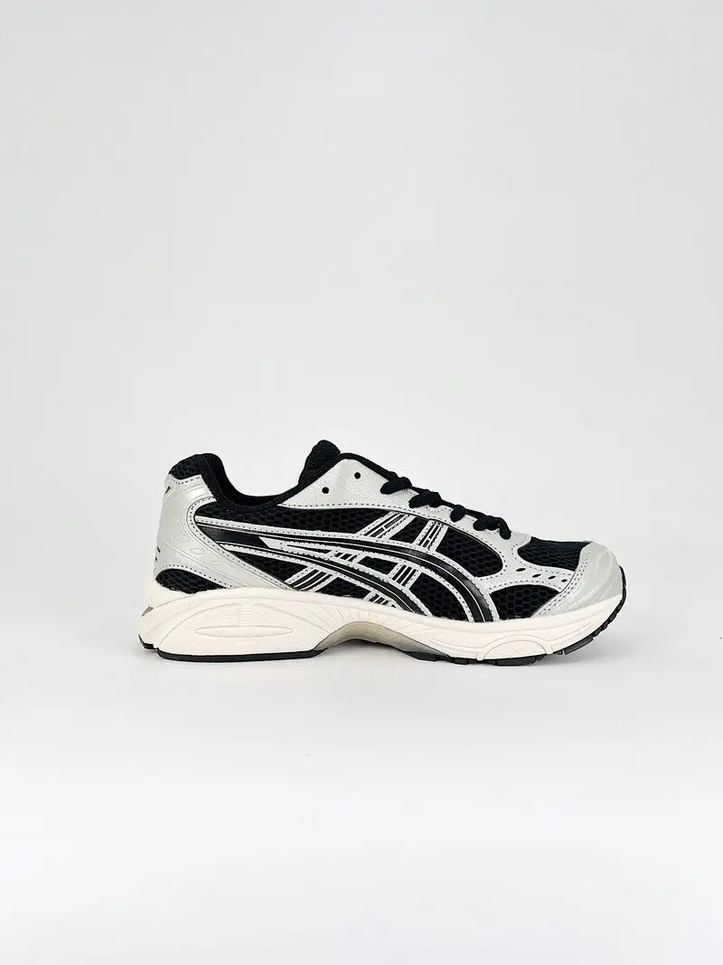 кроссовки ASICS
