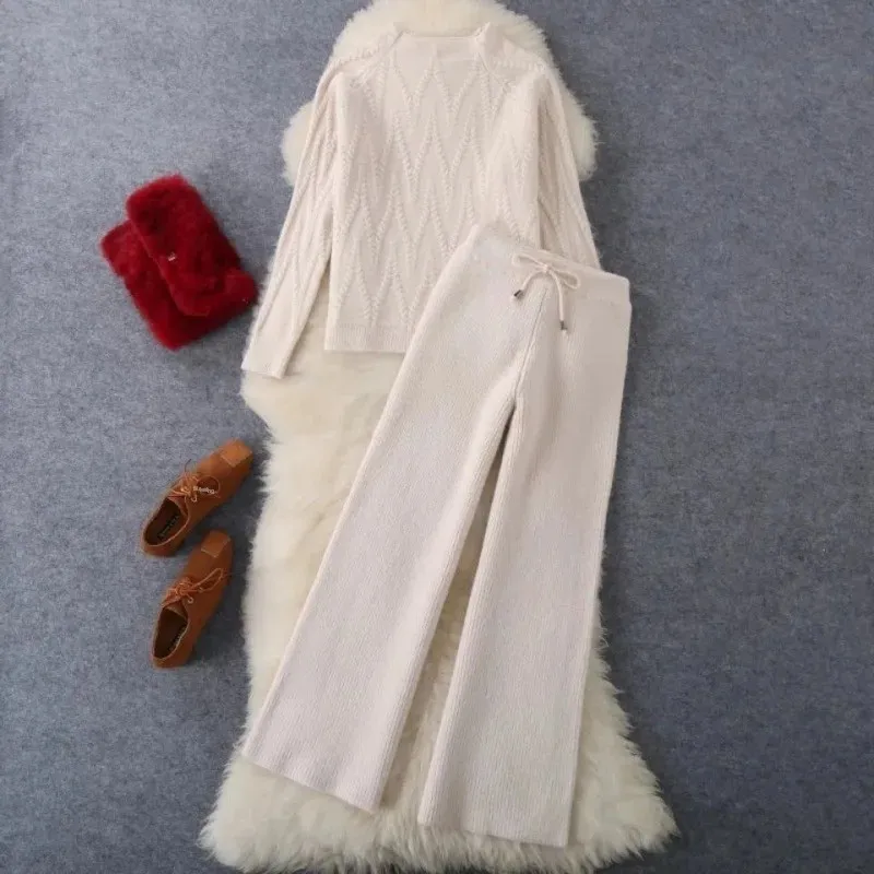 Трикотажный свитер Новое поступление утепленный зимний модный женский